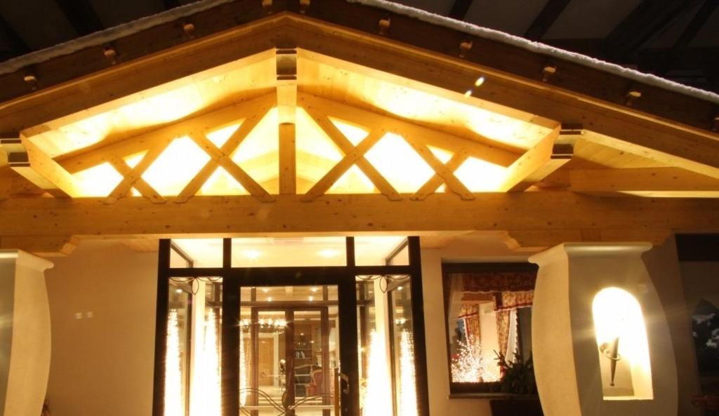 Residence Anda Pozza di Fassa Exteriér fotografie